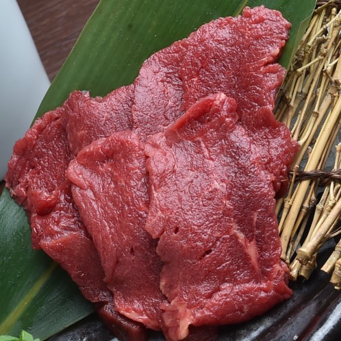 カナダ産または、アルゼンチン産のもも肉を使用しています。